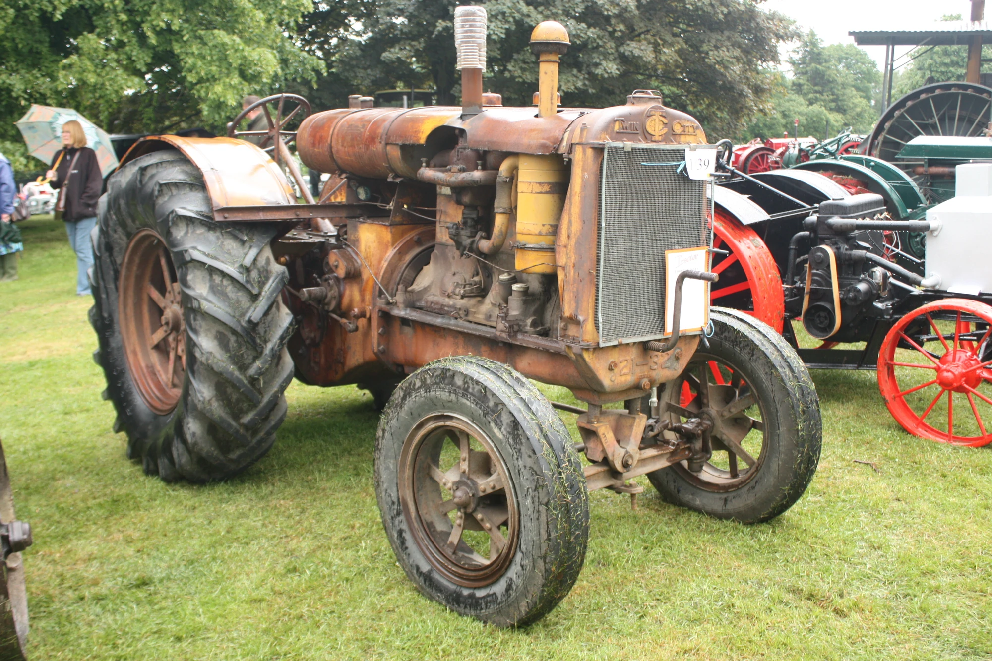 Image Twin City 2132 no. 153893 at Newby 09 IMG 2208.jpg Tractor