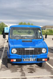 Sherpa 230 pick-up reg XUU 991T (front) at leeds HCVs 09 - IMG 4009