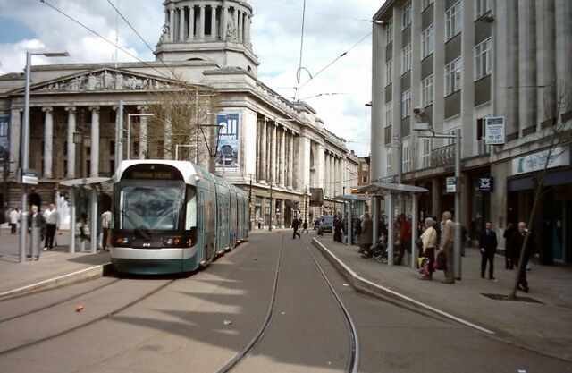 File:Nottingham-express-transit.jpg