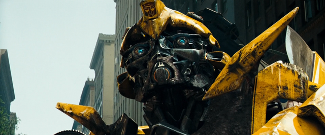 Bestand:Bumblebee na het gevecht.png