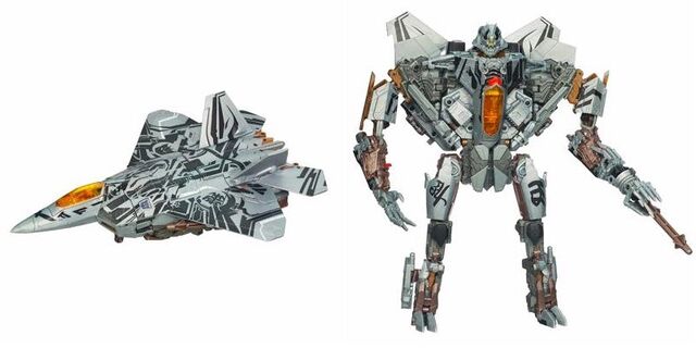 File:Tf(2010)-starscream-toy-leader.jpg