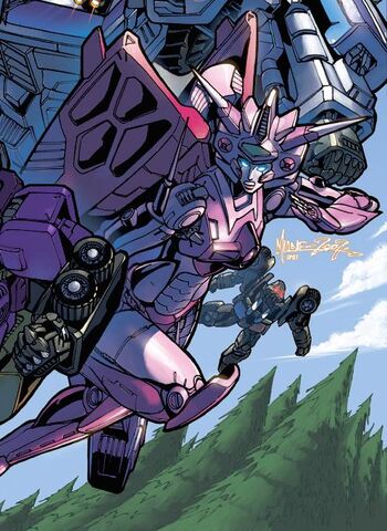 File:Elita-1 Botcon 2007.jpg