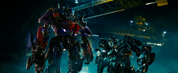 Optimus Prime beïndigd Demolisher.png