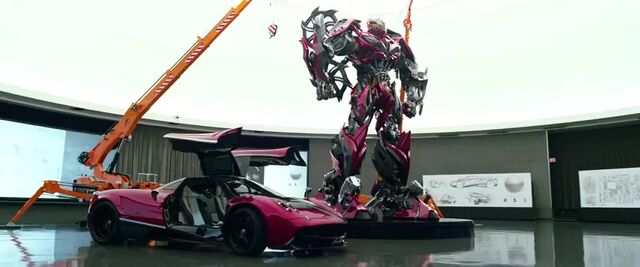 File:Transformers AOE 3930.jpg