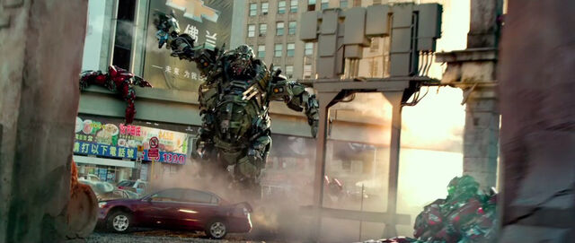 File:Transformers-4-age-of-extinction-still-hound.jpg