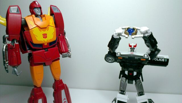 File:MP-17 Masterpiece Prowl (72).jpg