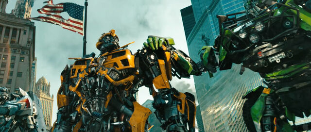 File:Dotm-autobots-film-chicago.jpg