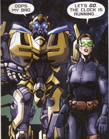 File:Titan MikaelaBumblebee.jpg