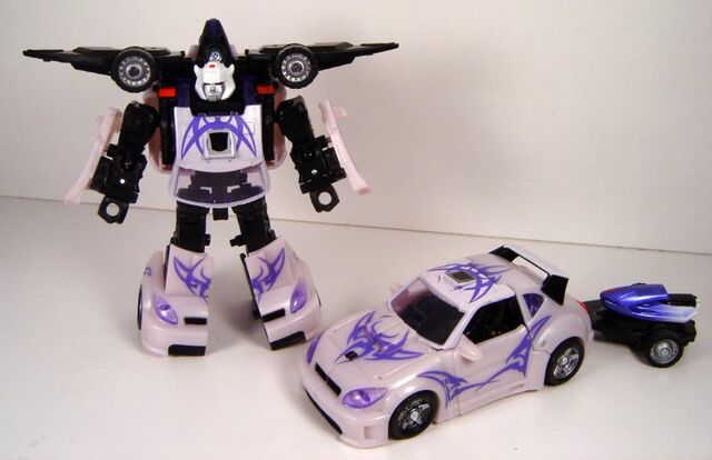 File:Classics Bugbite Toy.jpg
