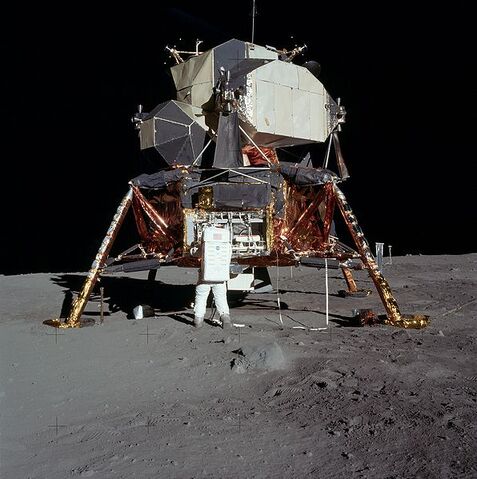 File:Apollo 11.jpg