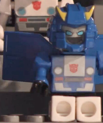 File:Bluestreak-Kreon-Last-Bot-Standing.jpg