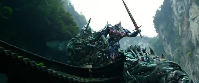 File:Transformers AOE 8065.jpg