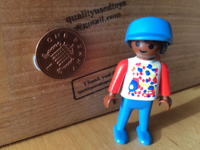 File:Playmobil-rare-used-figure-black-boy-in-baseball-cap-from-set-3335-0.jpeg
