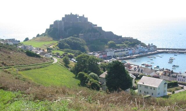 File:Mont Orgueil castle Jersey.jpg