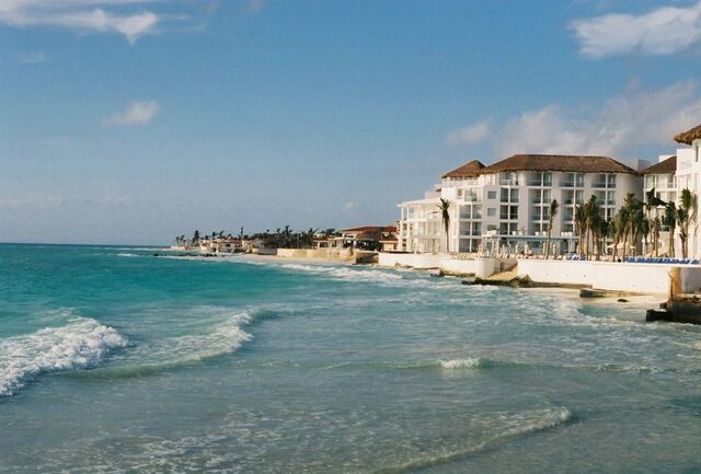 File:Playadelcarmenbeach.jpg