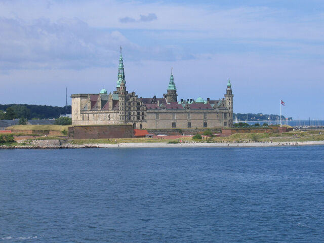 File:Kronborg castle2.jpg