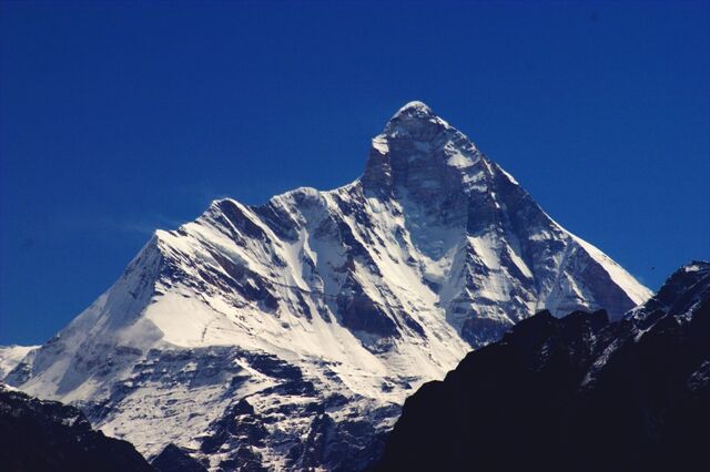 File:Nanda Devi Mountain Peak.jpg