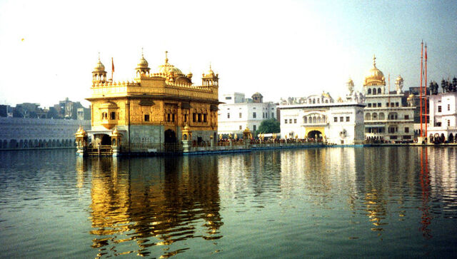 File:800px-Golden-Temple 001.jpg