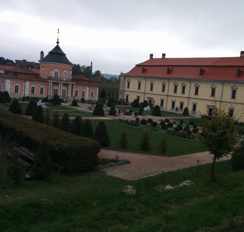 File:Zolochiv Castle.jpg