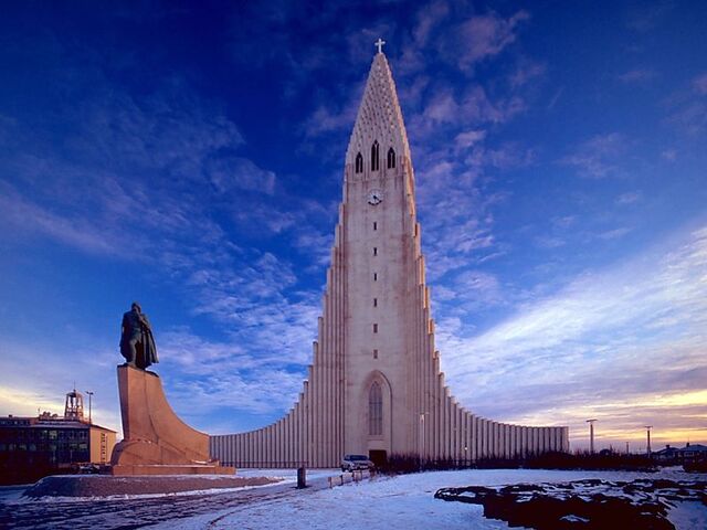 File:Hallgrímskirkja.jpeg