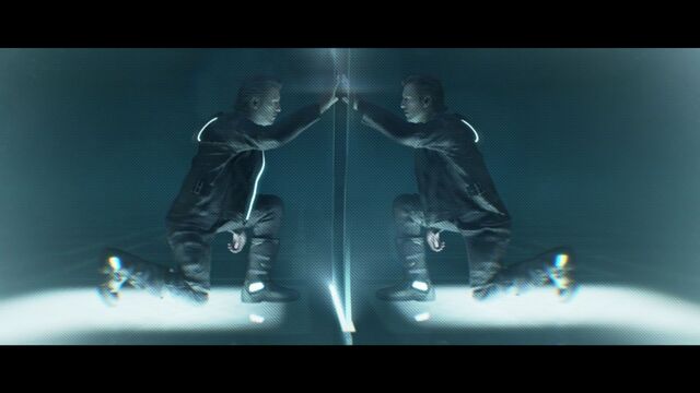 File:TronLegacy2102-1-.jpg