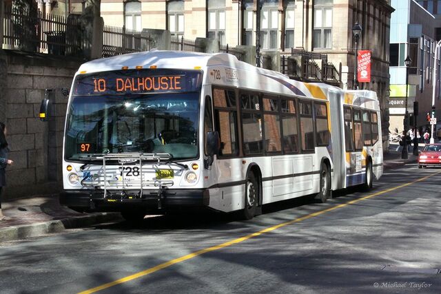 File:Nova Bus LFS Artic.jpg