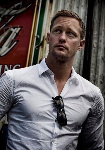 File:Alexander-Skarsg-rd-alexander-skarsgard-7963329-397-569.jpg