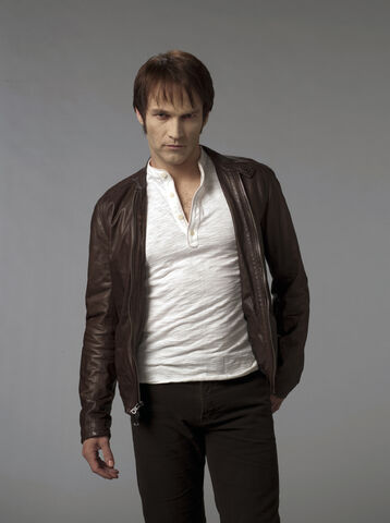 File:Bill-compton-in-second-season-of-true-blood-true-blood-6580218-1460-1956.jpg