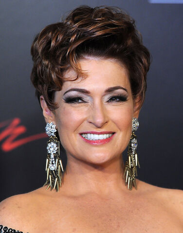 File:Carolyn Hennesy.jpg