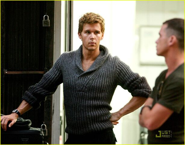 File:Ryan-kwanten-gq-magazine-01.jpg