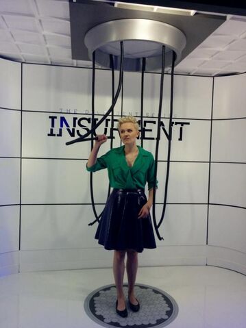 Plik:Veronica-roth-author-of-the-divergent-book-series.jpg