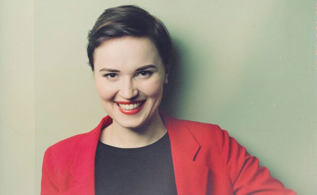 Plik:1022 veronica-roth-e1382461512163.jpg