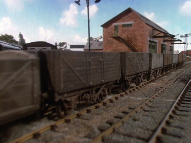 File:PopGoestheDiesel40.png