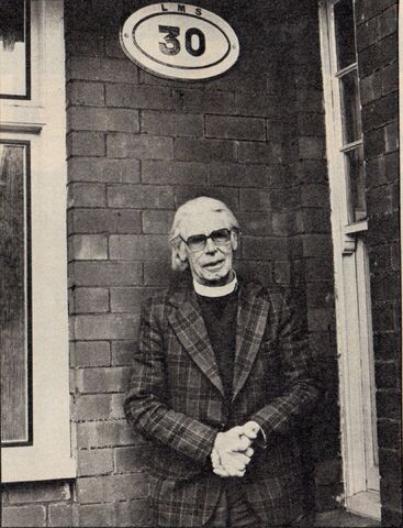 File:Reverend.W.AwdryOutsideHouse.jpg