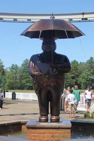 File:SirTophamHattStatueEdavilleRailroad.jpg