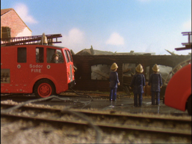 File:Thomas,PercyandOldSlowCoach64.png