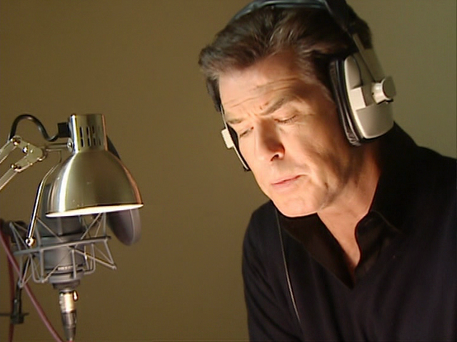 File:BehindtheSceneswithPierceBrosnan13.png