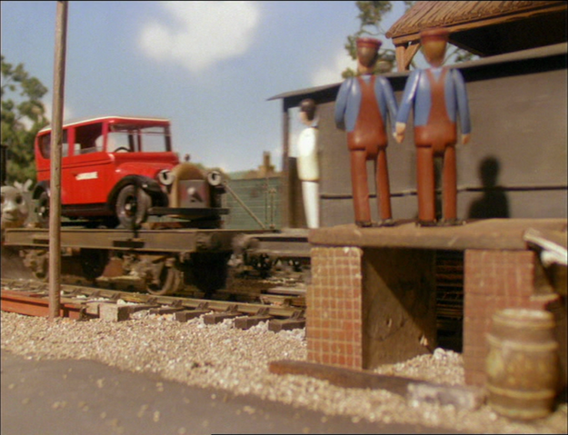 File:TrainStopsPlay70.png
