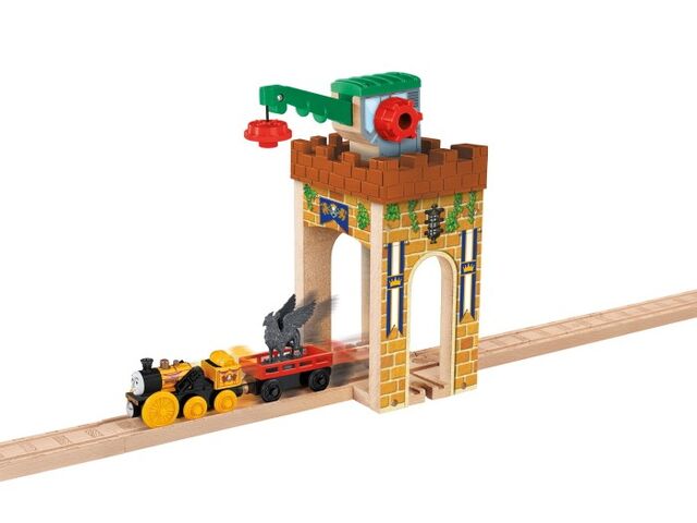File:WoodenRailwayCastleCrane.jpg