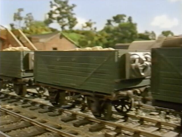 File:ToadStandsByDeletedScene4.jpg