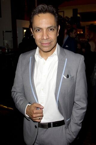 File:DavidBedella.jpg