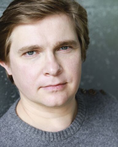File:JonathanBroadbent.jpg