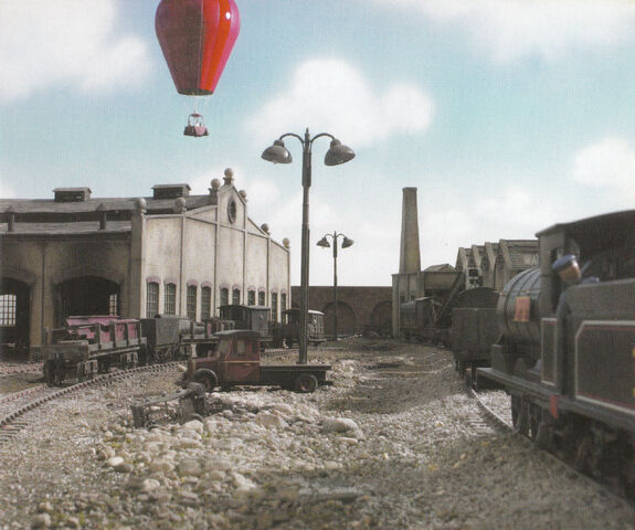 File:JamesandtheRedBalloon42.jpg