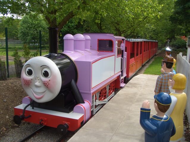 File:RosieatDraytonManor.jpg
