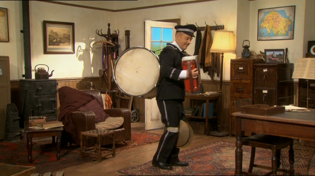 File:Mr.Perkins'OneManBand4.png