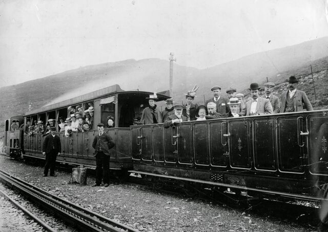 File:OriginalSMRCoaches.jpg
