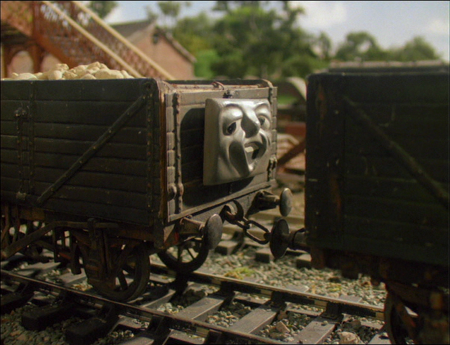 File:ToadStandsBy48.png