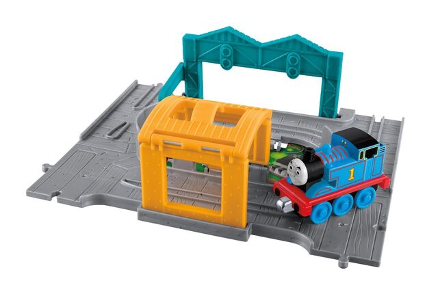 File:Take-n-PlayThomasPortableSet.jpg