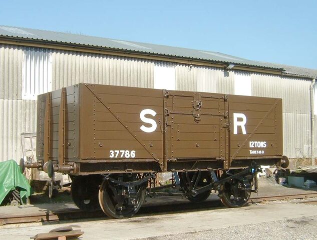 File:8PlankOpenWagon.jpg