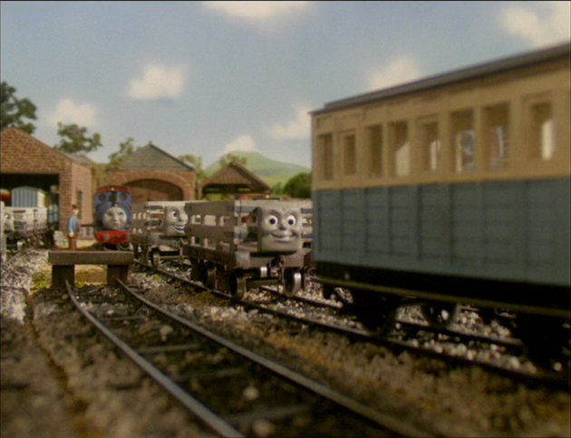 File:Trucks25.png